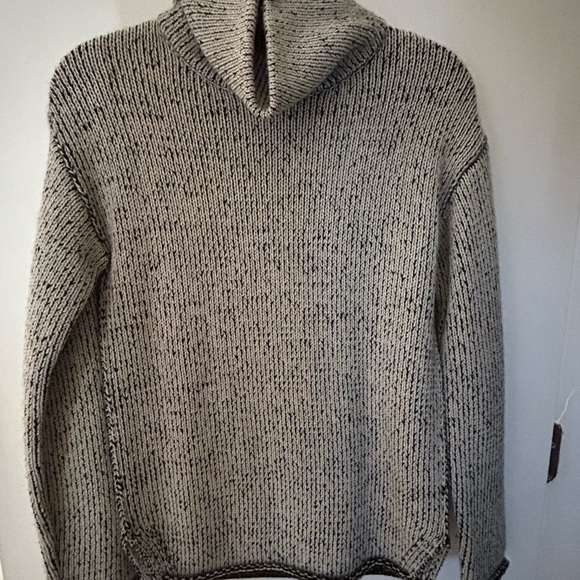 Theory Wool Sweater NWOT - Picture 2 of 3